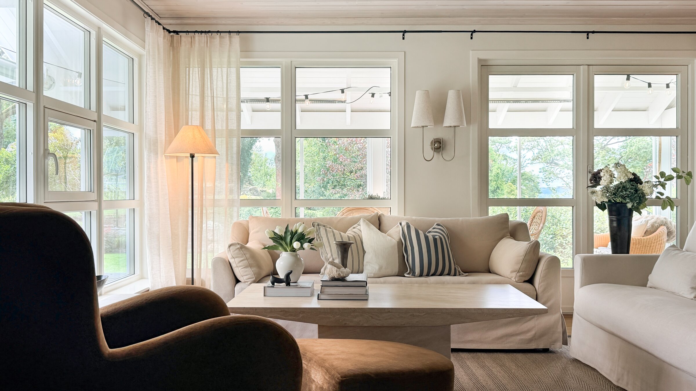 Living room with garden view