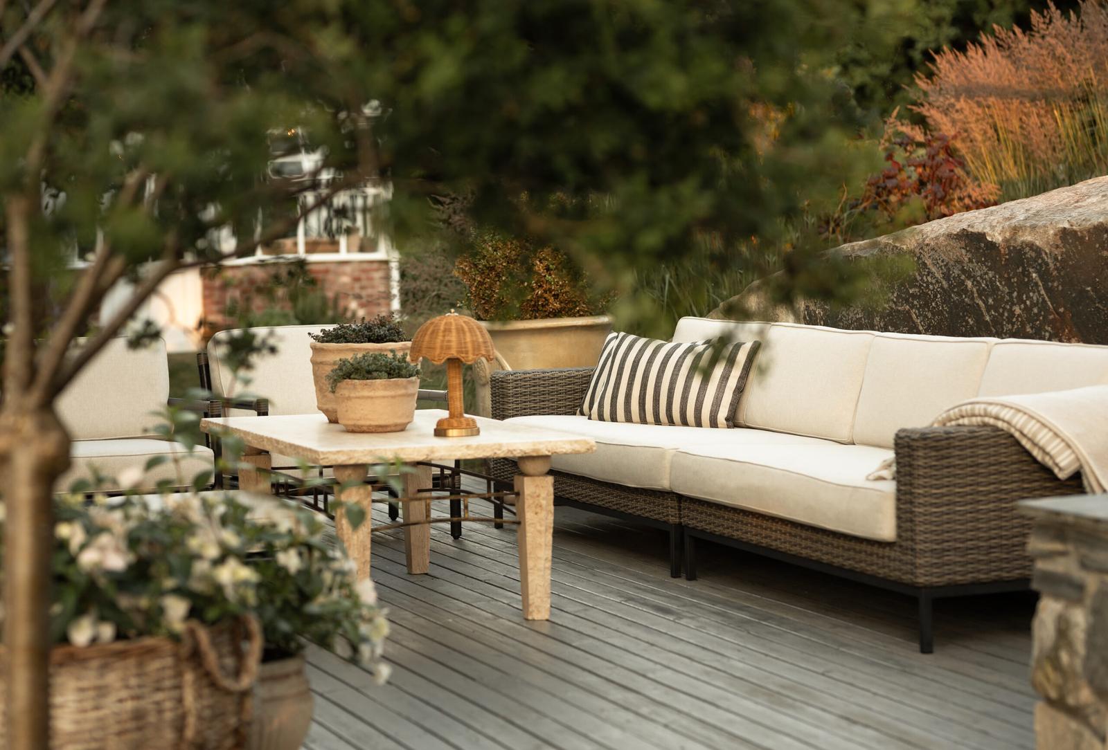Garden lounge seating
