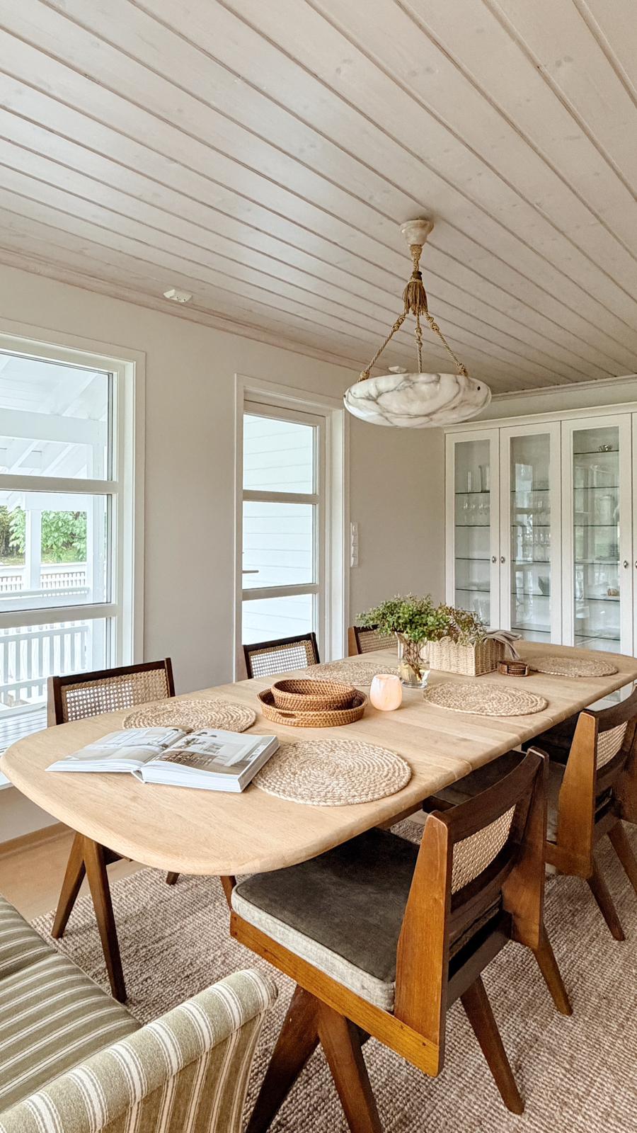 Kitchen dining table